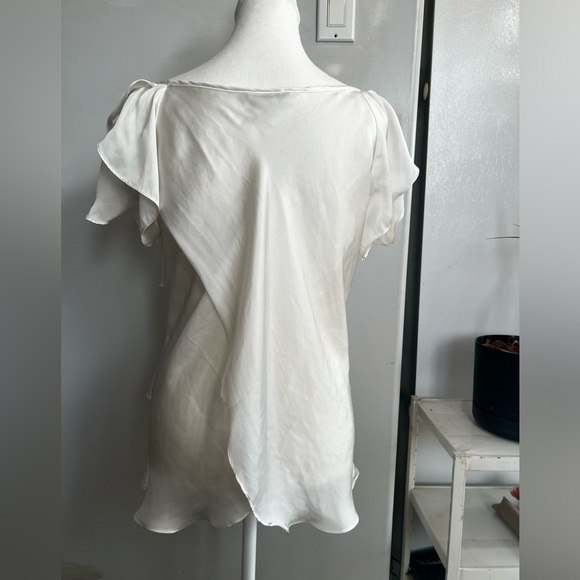 Flowy White Blouse - Picture 3 of 7